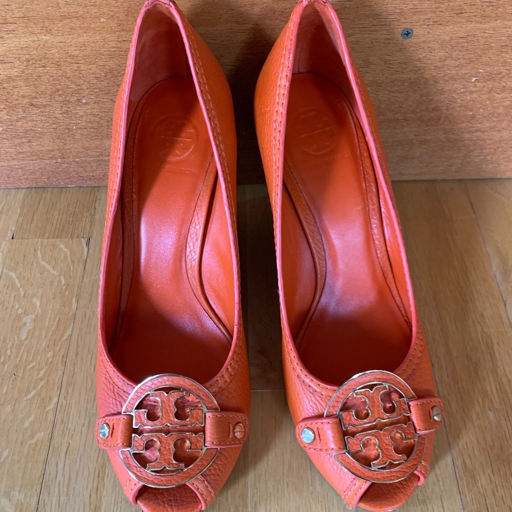 Tory Burch Orange Leather Logo Wedge Peep Toe Pump